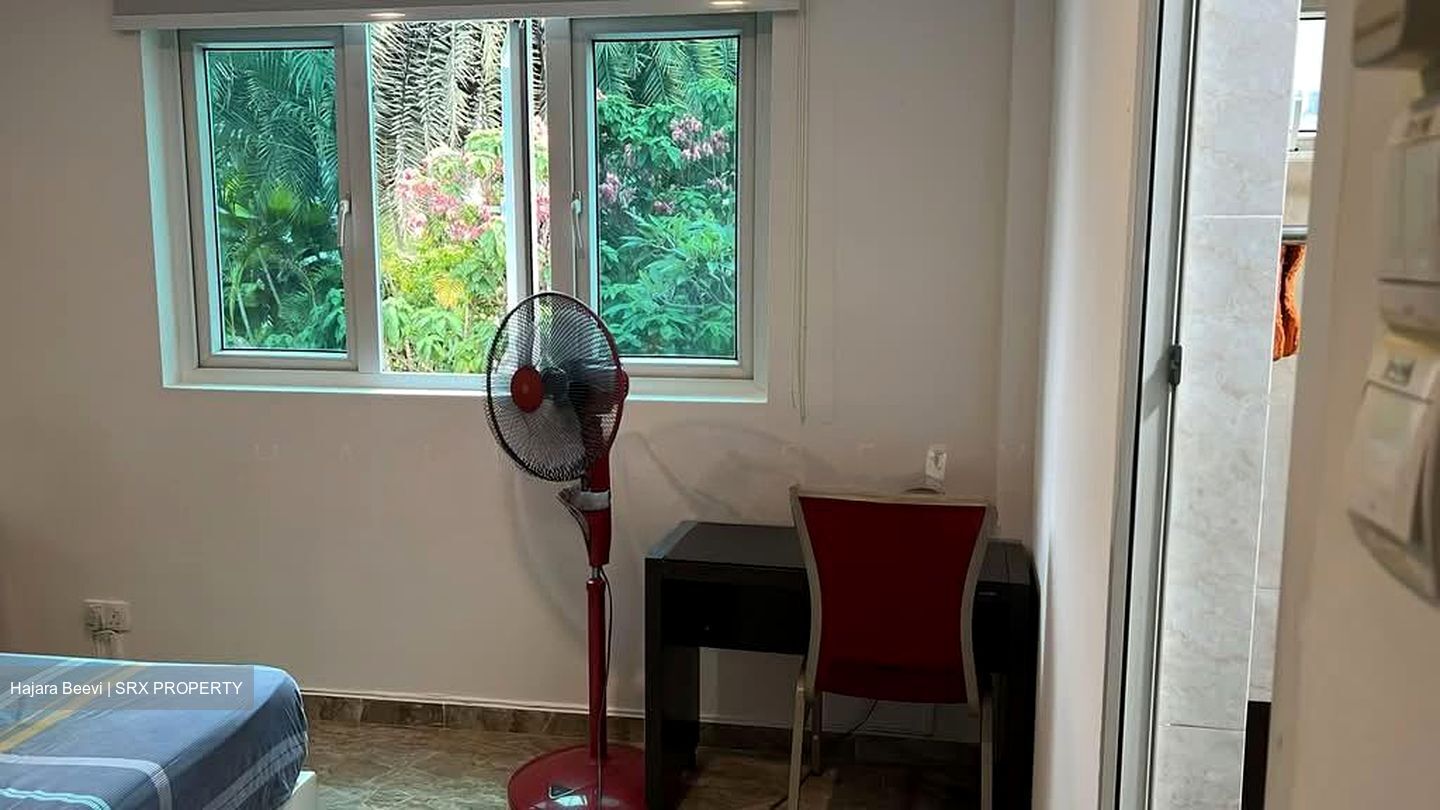 Pasir Panjang Road (D5), Terrace #579776901
